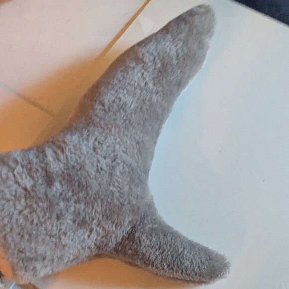 NWT Awesome Kids Grey Shark Tail Halloween Costume Accessory Michaels Creatology - Picture 1 of 9